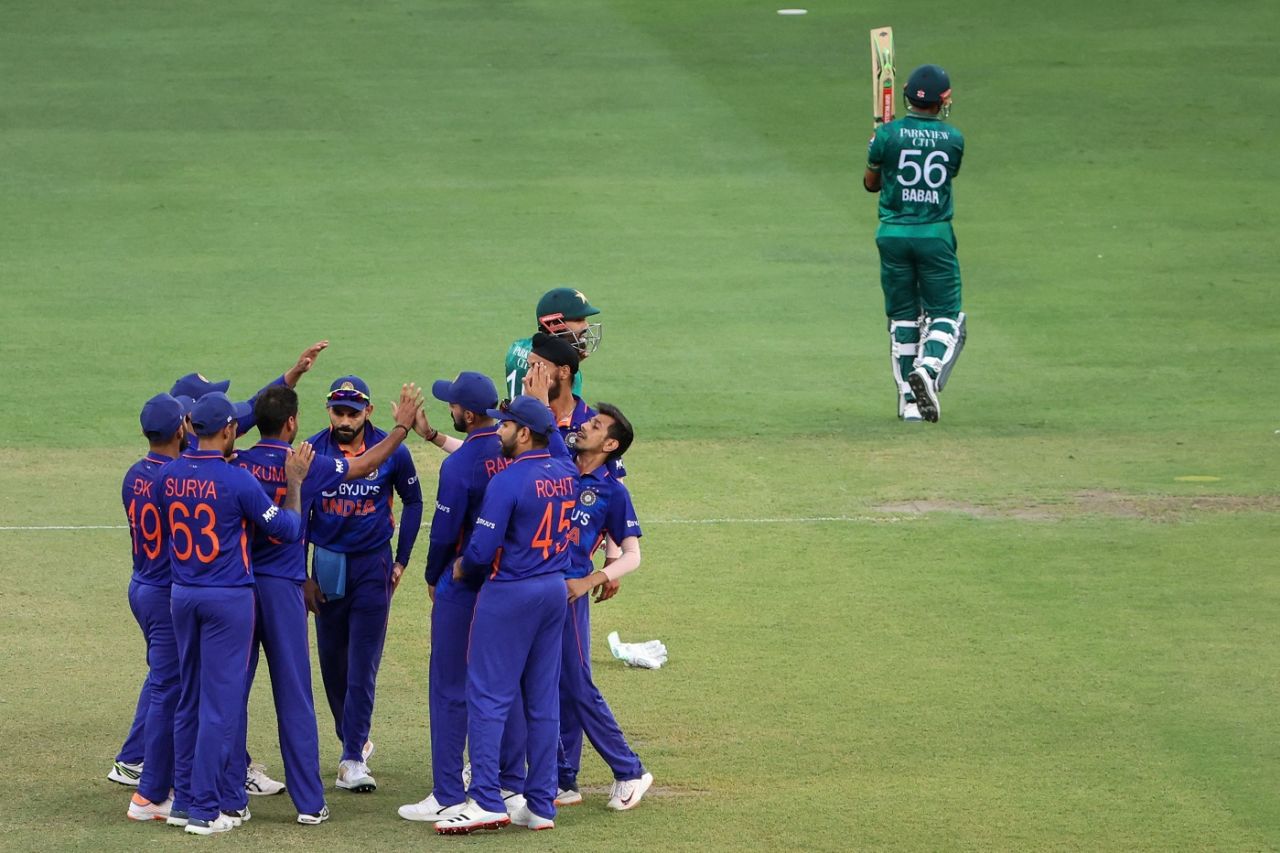The Indian players celebrate Babar Azam's wicket, India vs Pakistan, Asia Cup, Dubai, August 28, 2022