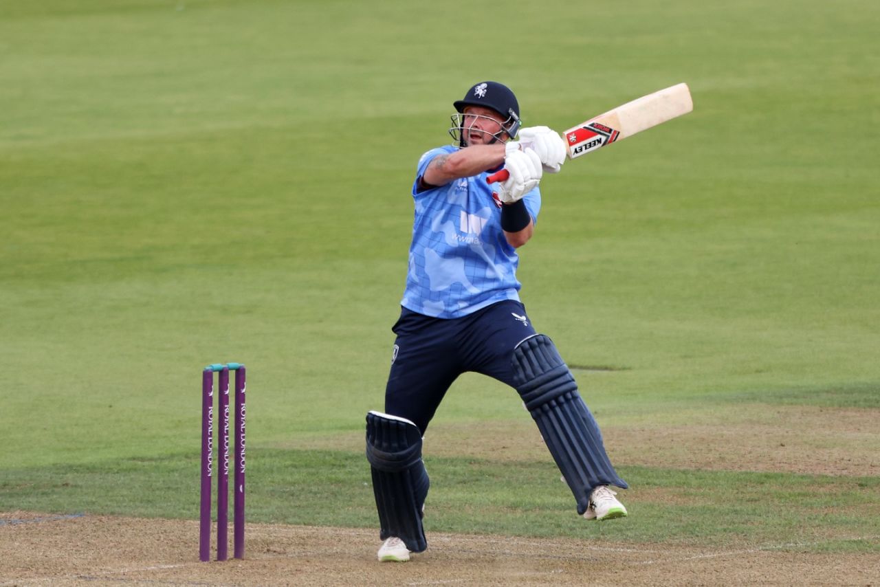 Darren Stevens cuts another boundary during his match-winning 84 not out, Hampshire vs Kent, Ageas Bowl, August 30, 2022