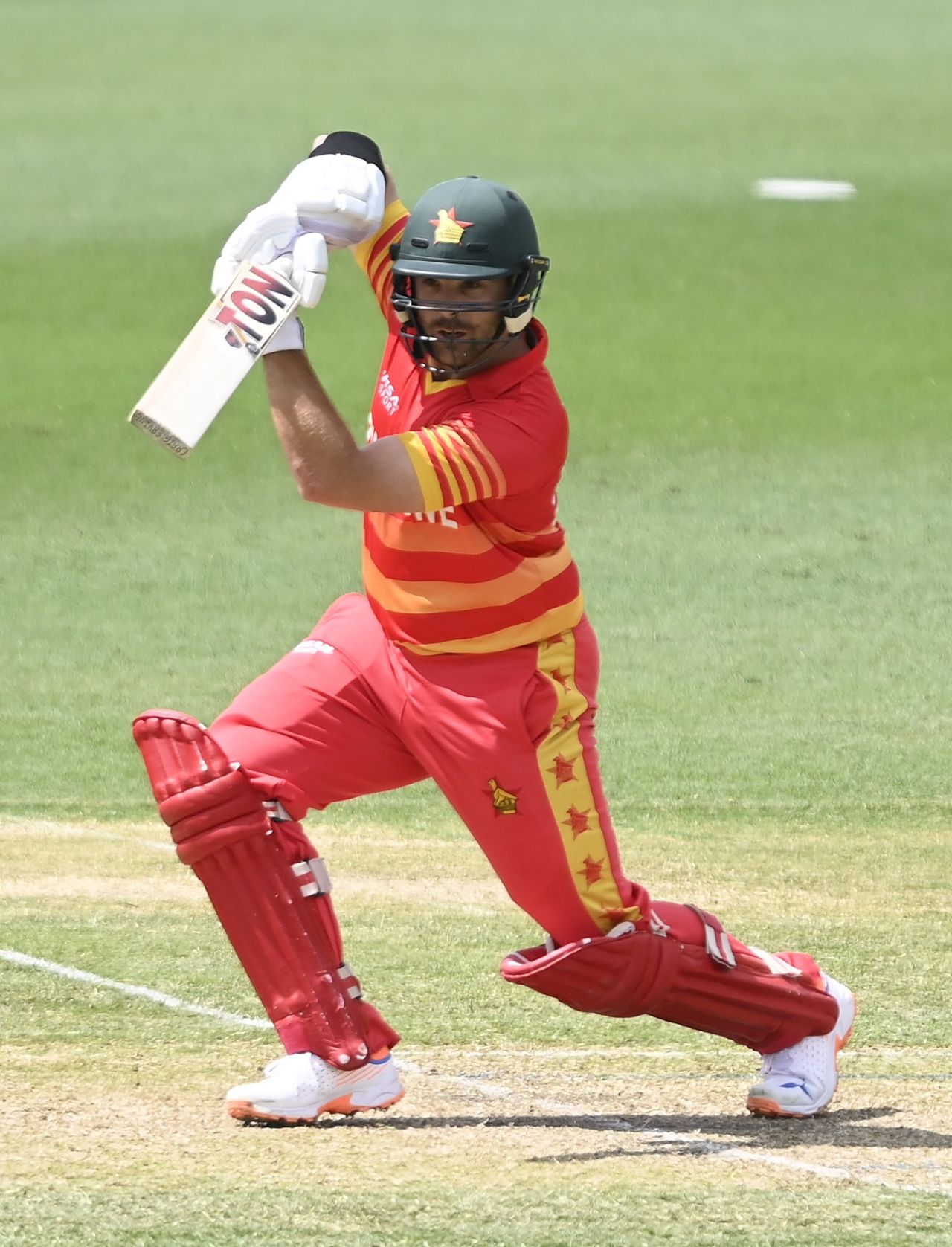 Ryan Burl creams one through the covers, Australia vs Zimbabwe, 2nd ODI, Townsville, August 31, 2022