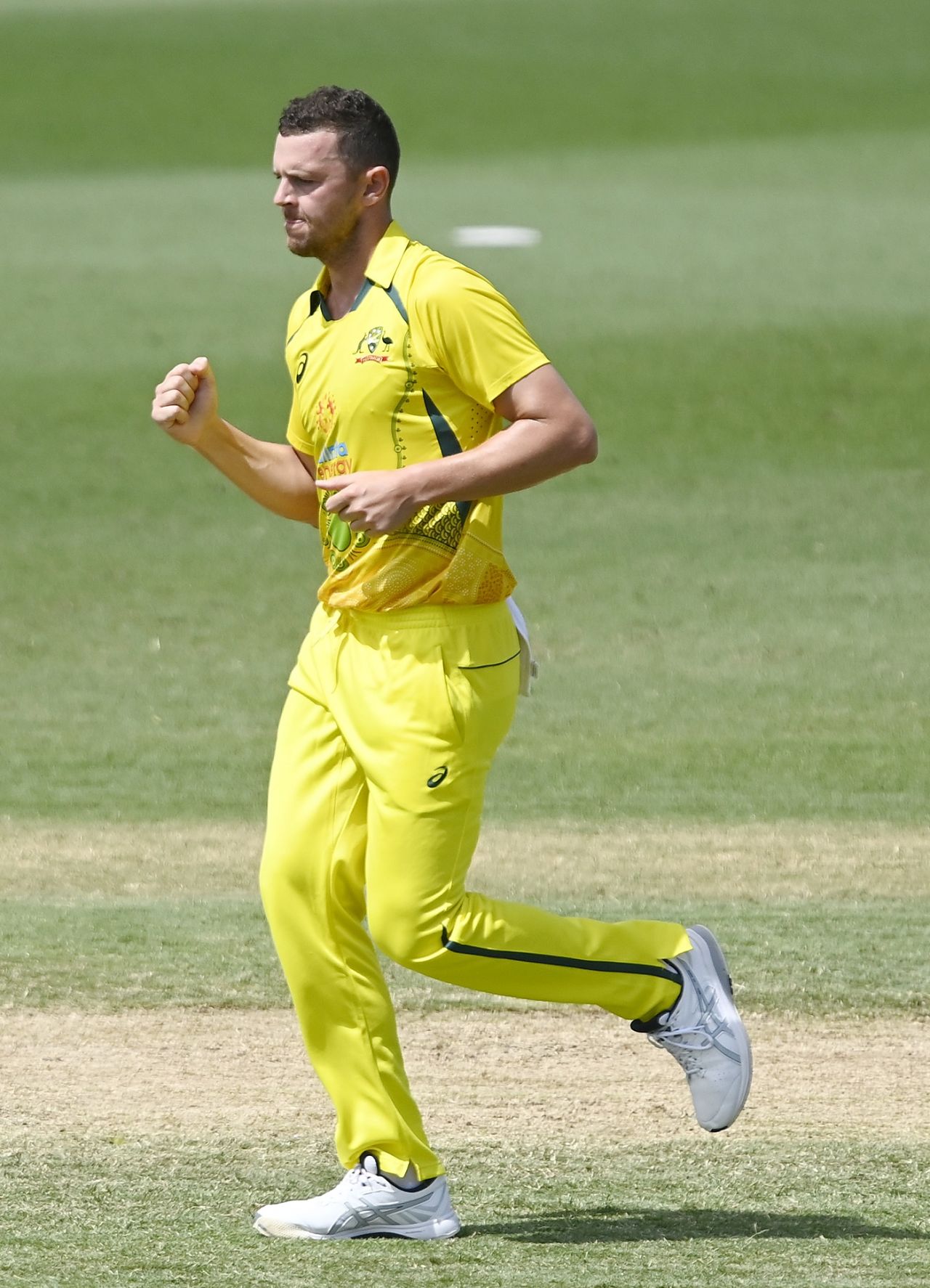 Josh Hazlewood dented Zimbabwe early with his triple-strike, Australia vs Zimbabwe, 3rd ODI, Townsville, September 3, 2022