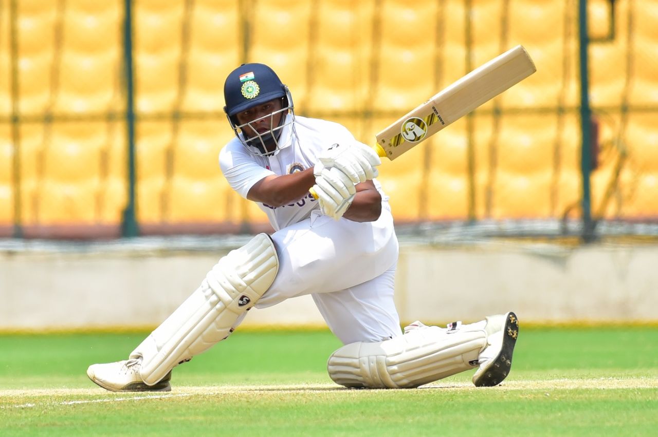Sarfaraz Khan nails the sweep, India A vs New Zealand A, 1st unofficial Test, 3rd day, Bengaluru, September 3, 2022