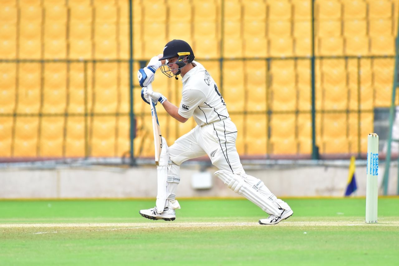 Mark Chapman is watchful in defence, India A vs New Zealand A, 1st unofficial Test, 4th day, Bengaluru, September 4, 2022