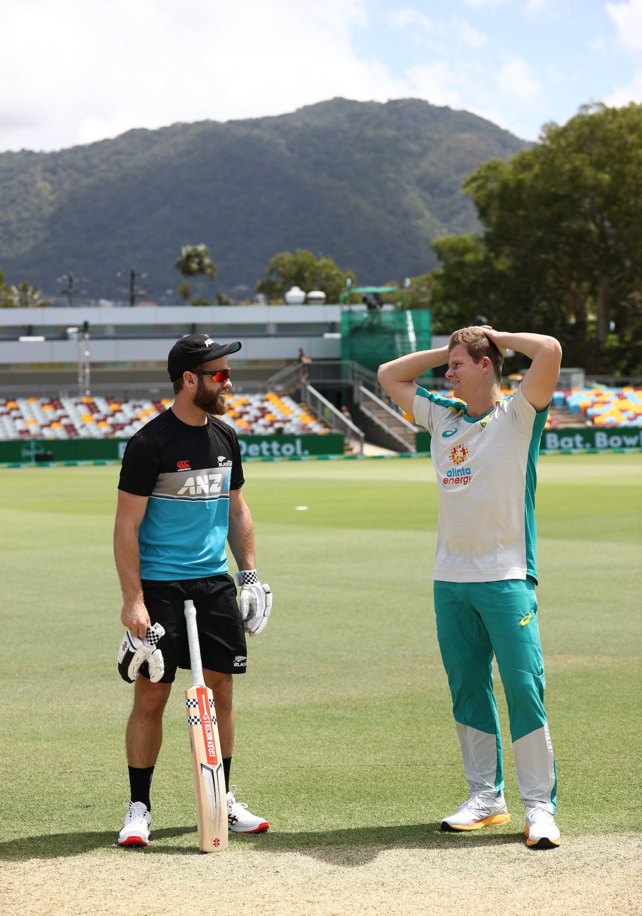 Kane Williamson and Steven Smith catch up before the series opener, Australia vs New Zealand, 1st ODI, Cairns, September 6, 2022