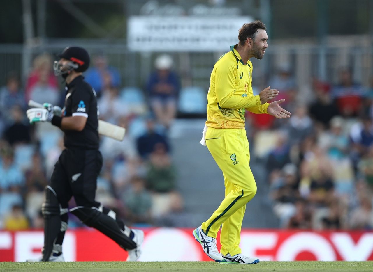 Glenn Maxwell picked up four wickets to derail New Zealand's innings, Australia vs New Zealand, 1st ODI, Cairns, September 6, 2022
