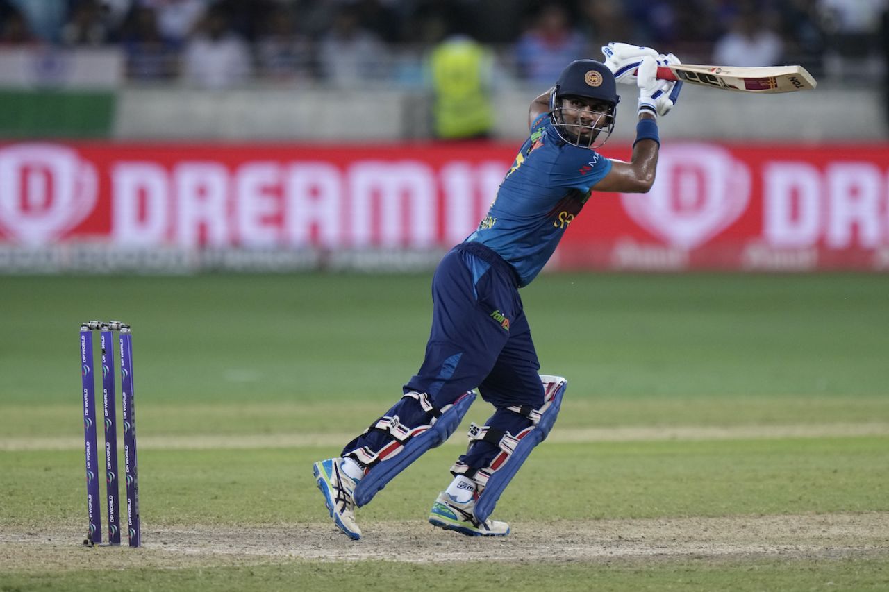 Dasun Shanaka plays the ball fine on the off side, India vs Sri Lanka, Asia Cup, Dubai, September 6, 2022