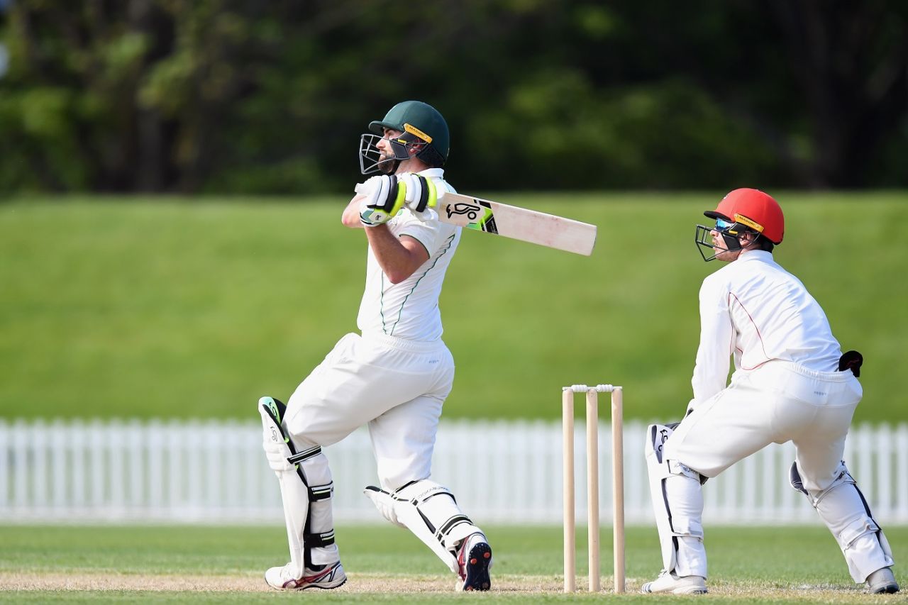 Tom Bruce pulls one away, Canterbury vs Central Districts, Christchurch, 3rd day, Plunket Shield, October 25, 2021