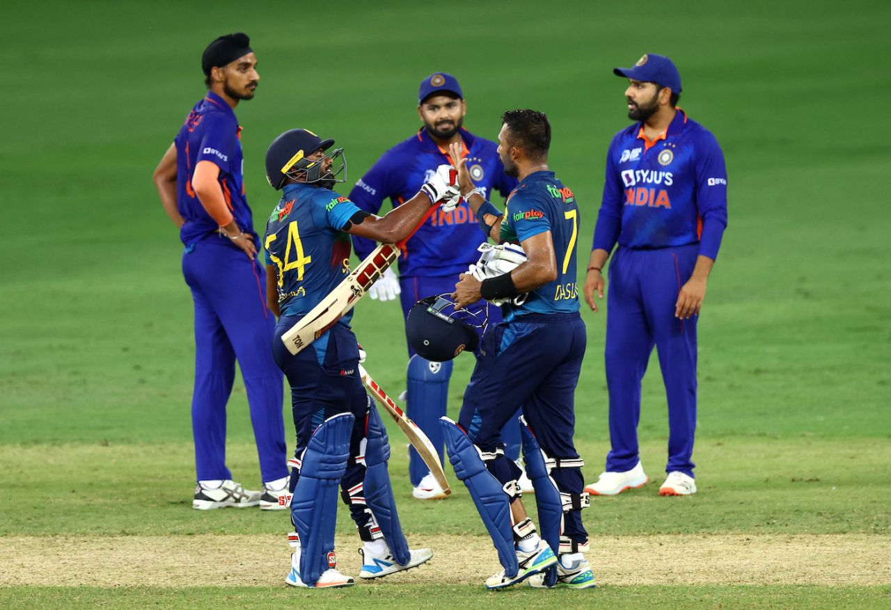 Contrasting moods - the Sri Lankans have one step in the final, while India are close to being knocked out, India vs Sri Lanka, Asia Cup Super 4s, Dubai, September 6, 2022