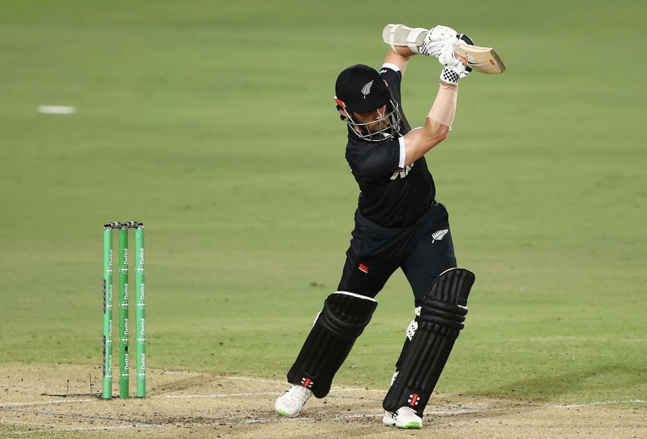 Kane Williamson tried to hold New Zealand together in a slow start, Australia vs New Zealand, 2nd ODI, Cairns, September 8, 2022