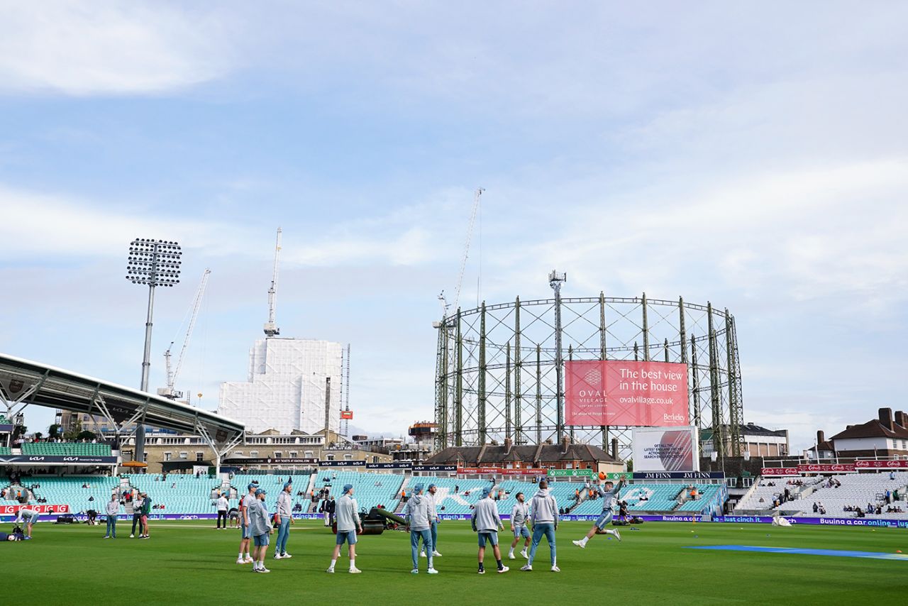 England's players warm up, England vs South Africa, 3rd Test, day 1, Kia Oval, September 8, 2022