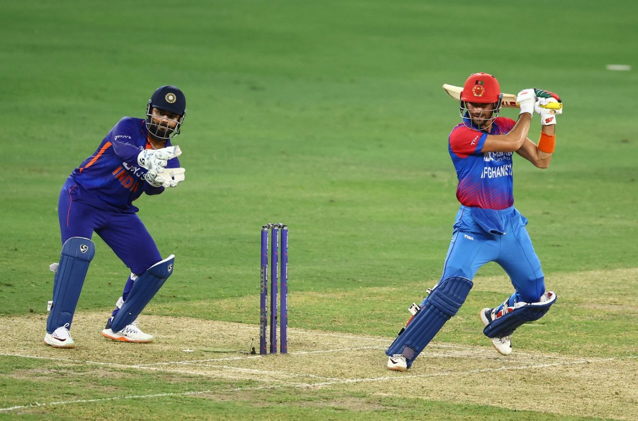Ibrahim Zadran cuts one away, Afghanistan vs India, Super 4, Dubai, Asia Cup, September 8, 2022