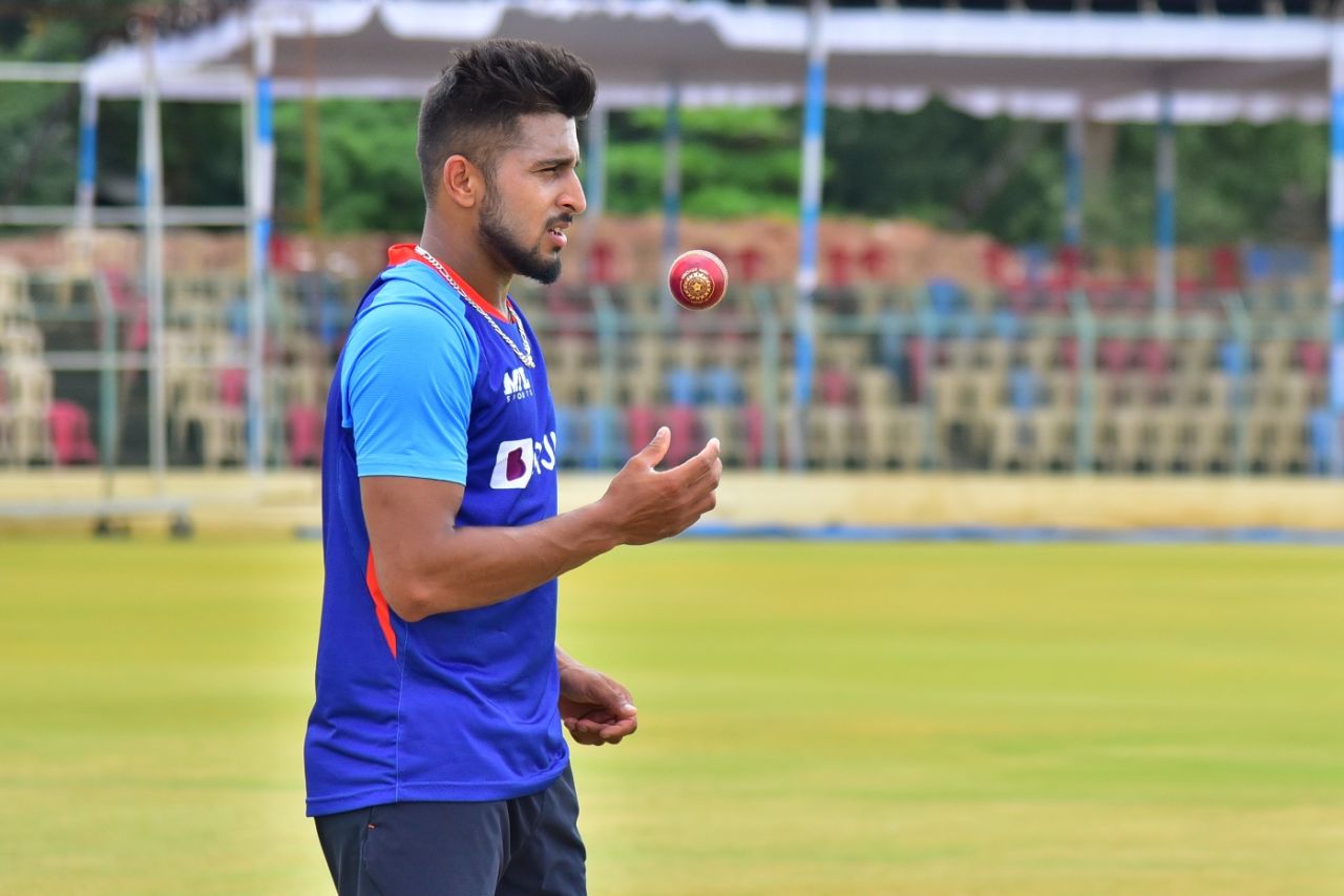 Umran Malik bowls in the nets, Hubballi, September 7, 2022