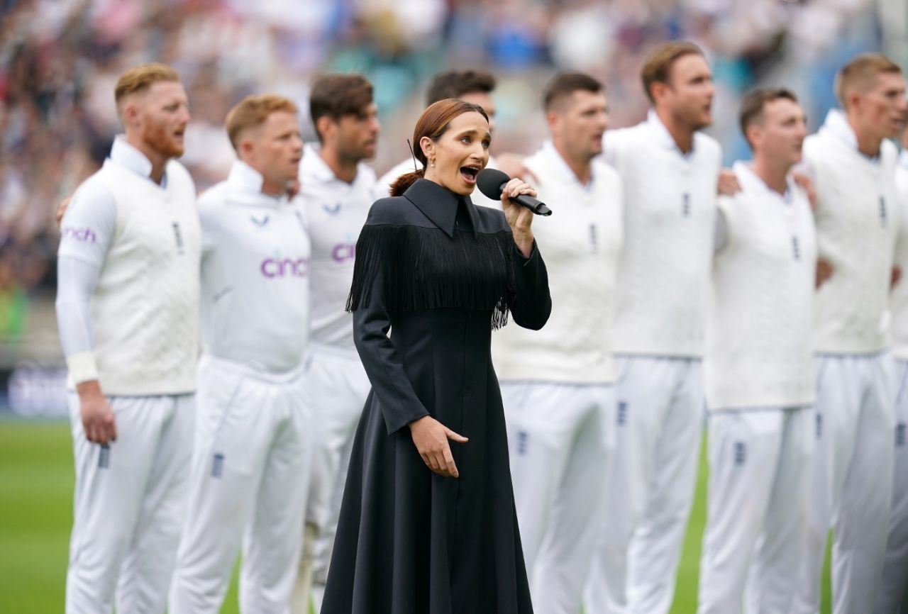 Laura Wright sings the National Anthems on a moving morning at The Oval, England vs South Africa, 3rd Test, 3rd day, The Oval, September 10, 2022
