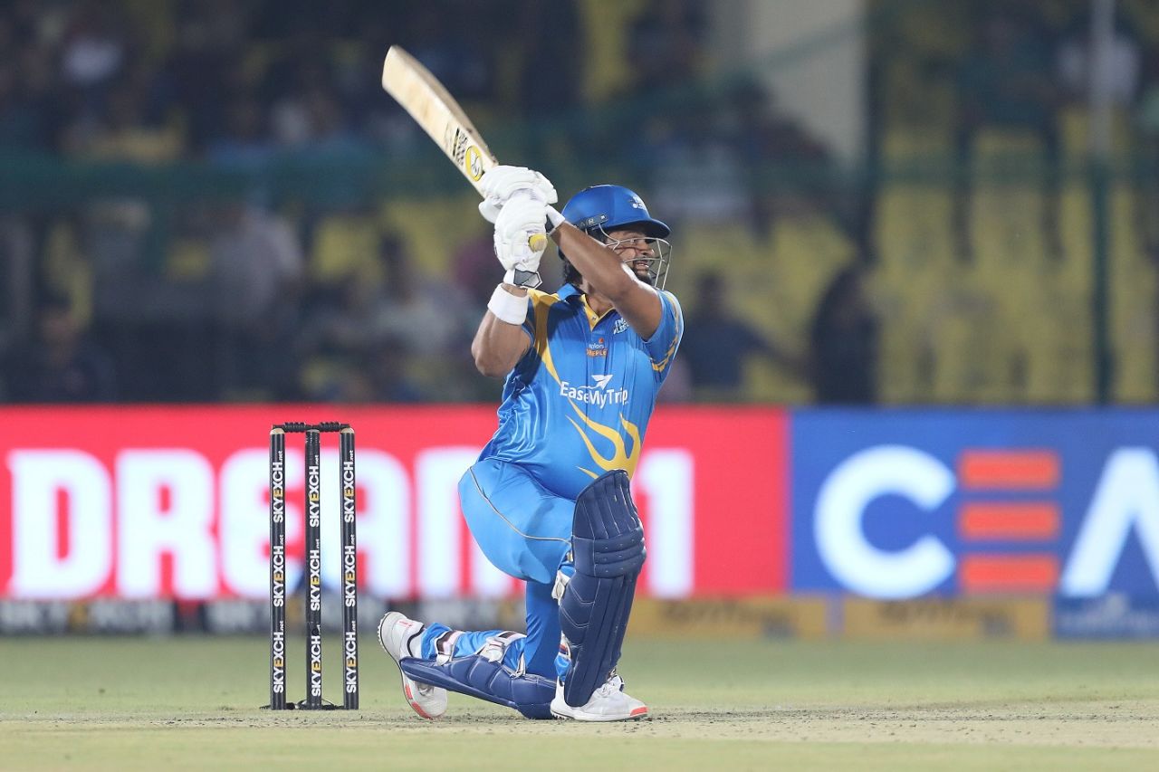Suresh Raina unfurls his signature inside-out drive, India Legends vs South Africa Legends, Road Safety series, Kanpur, September 10, 2022