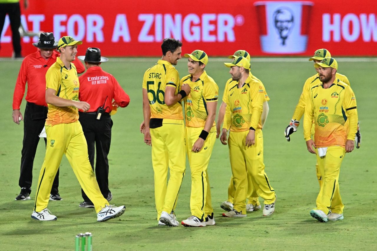 Mitchell Starc celebrates the dismissal of Glenn Phillips, Australia vs New Zealand, 3rd ODI, Cairns, September 11, 2022