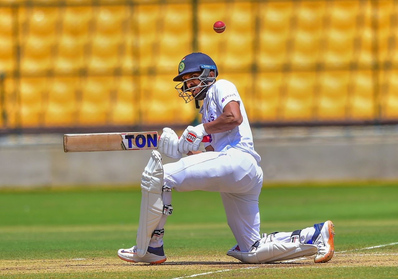 Ruturaj Gaikwad plays a sweep, India A vs New Zealand A, 3rd unofficial Test, Bengaluru, 3rd day, September 17, 2022