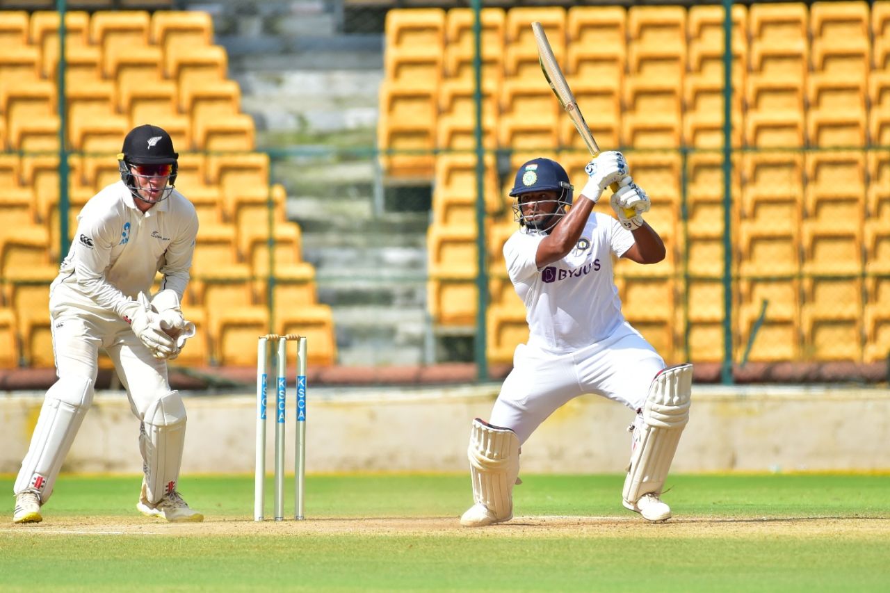 Sarfaraz Khan plays on the off side, India A vs New Zealand A, 3rd unofficial Test, Bengaluru, 3rd day, September 17, 2022