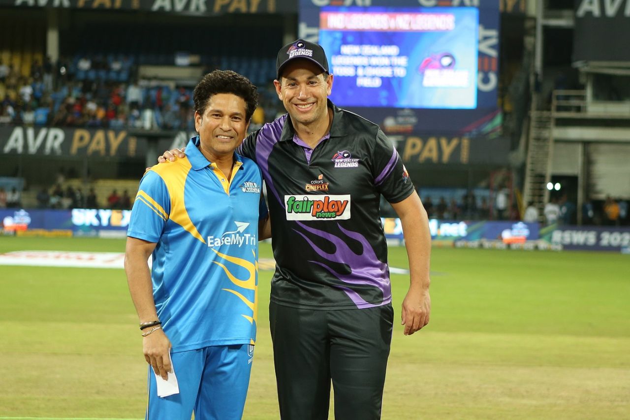Rival captains Sachin Tendulkar and Ross Taylor at the toss, India Legends vs New Zealand Legends, Road Safety World Series, Indore, September 19, 2022