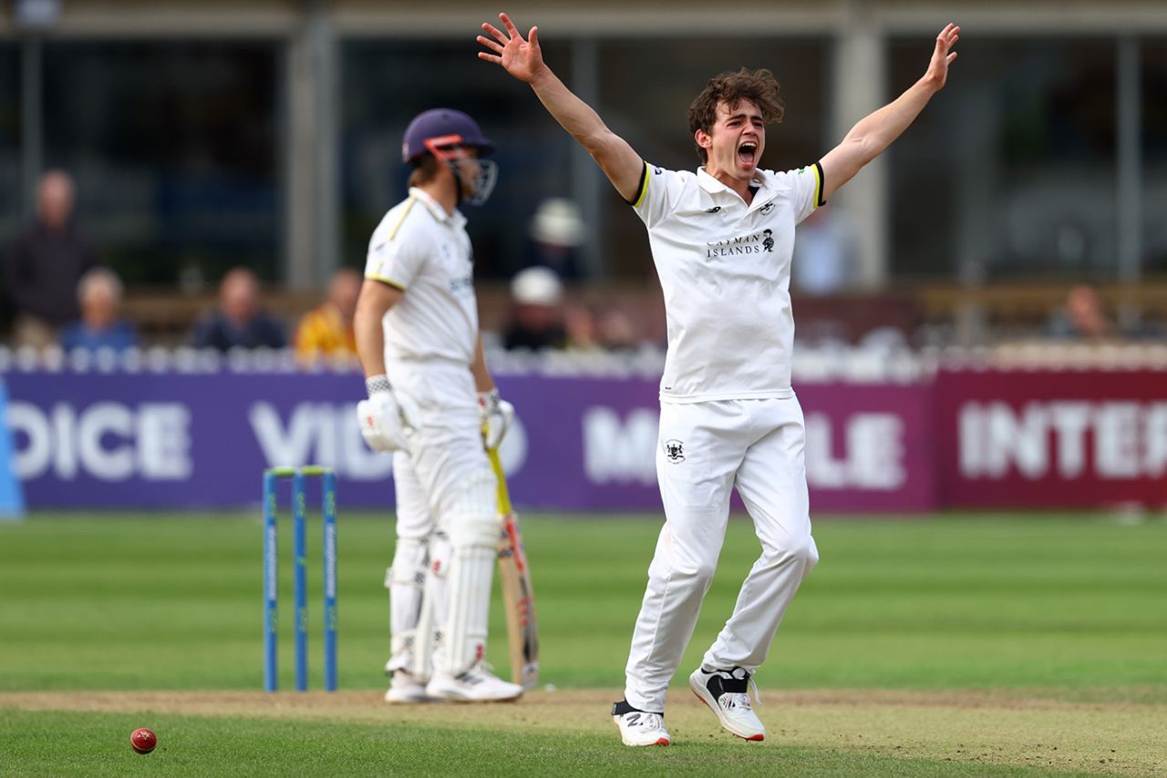 Tom Price appeals for a wicket, Gloucestershire vs Warwickshire, County Championship, Division Two, Edgbaston, September 20, 2022
