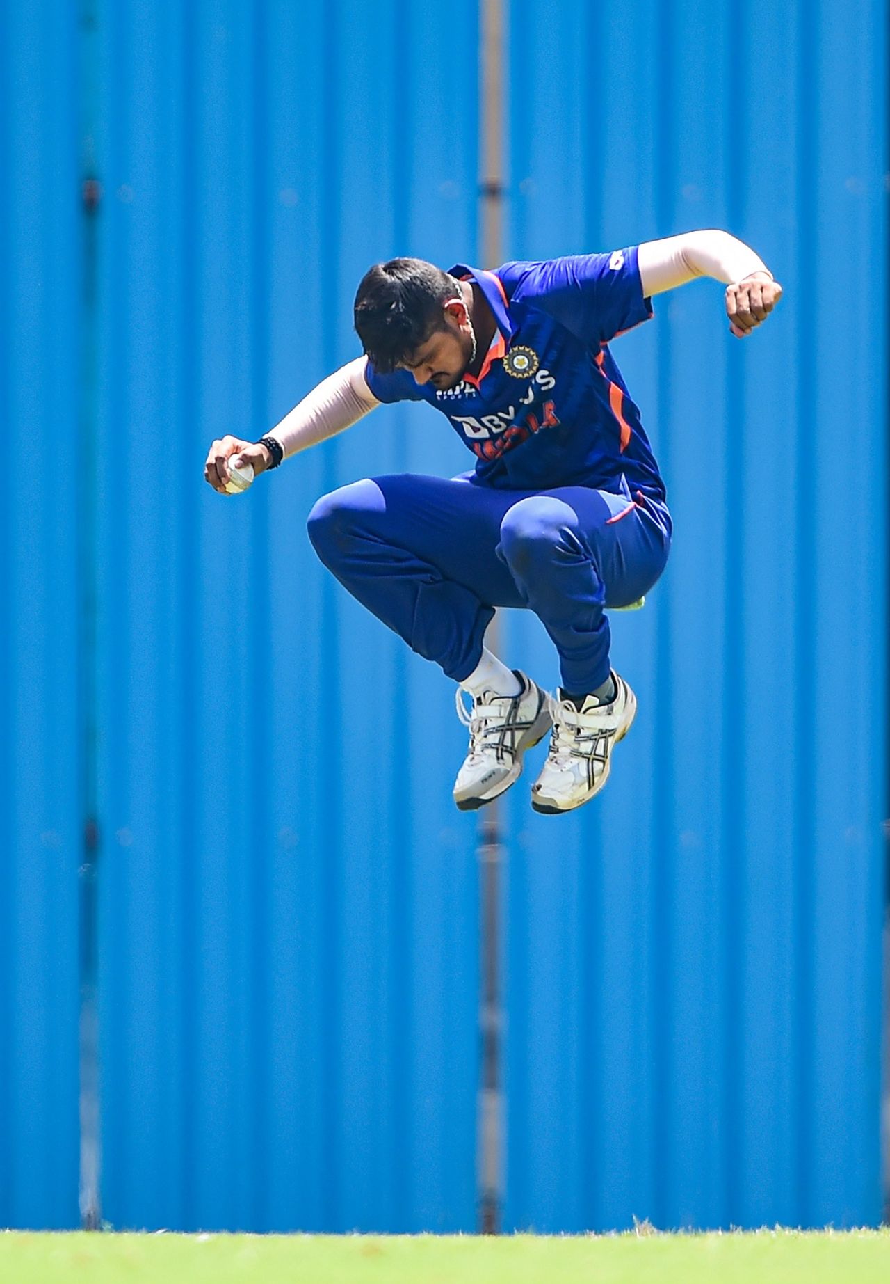 Kuldeep Sen leaps in the field, India A vs New Zealand A, 1st unofficial ODI, Chennai, September 22, 2022