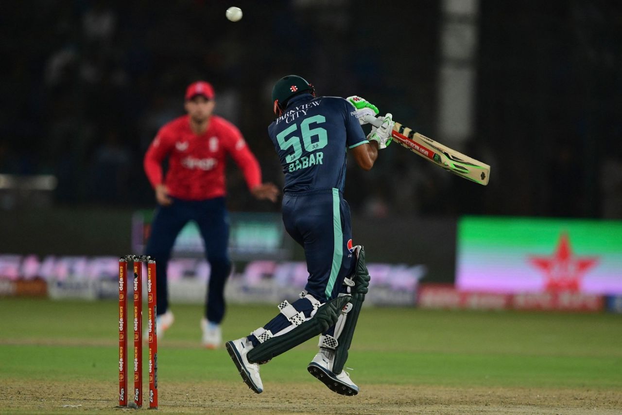 Babar Azam was given the hurry-up by Mark Wood, Pakistan vs England, 3rd T20I, Karachi, September 23, 2022