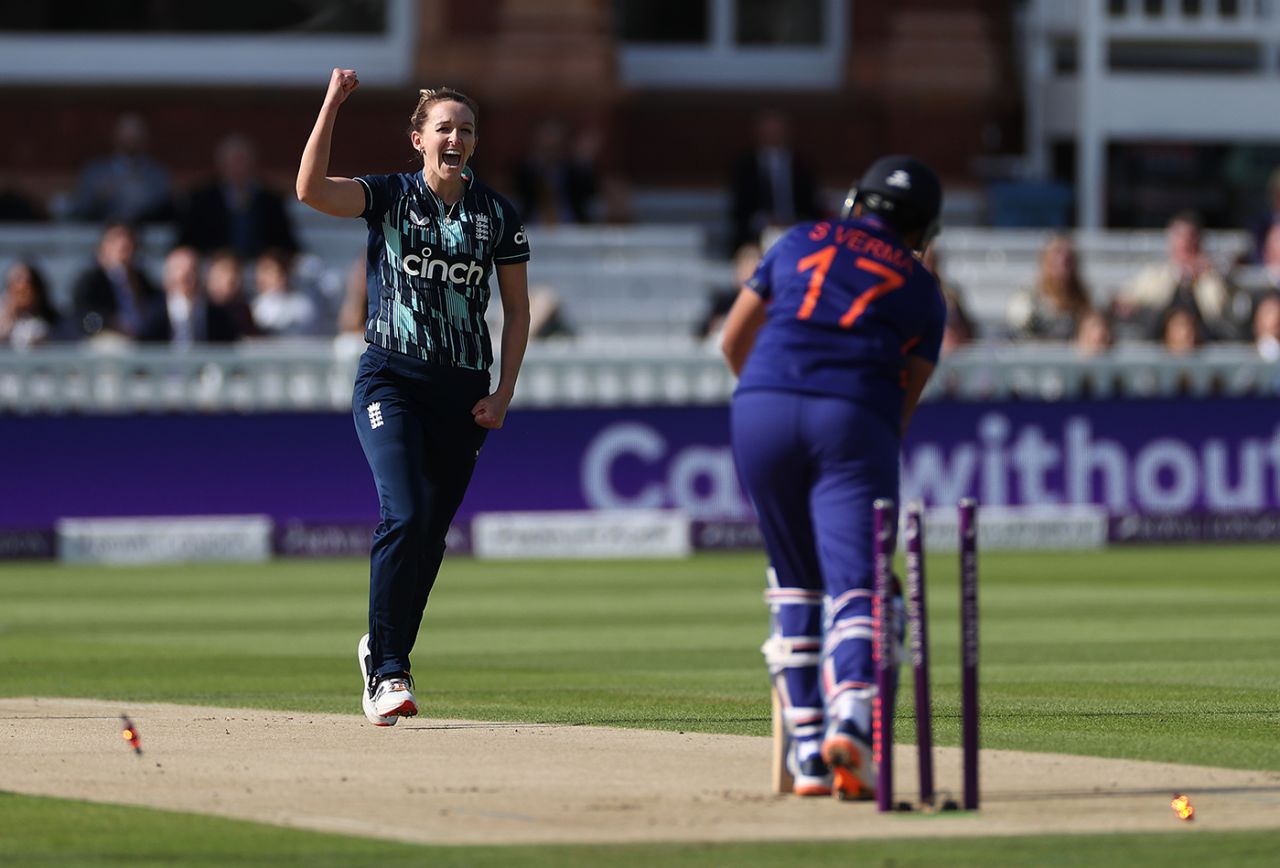 Kate Cross bowled Shafali Verma for a duck, England vs India, 3rd women's ODI, Lord's, September 24, 2022