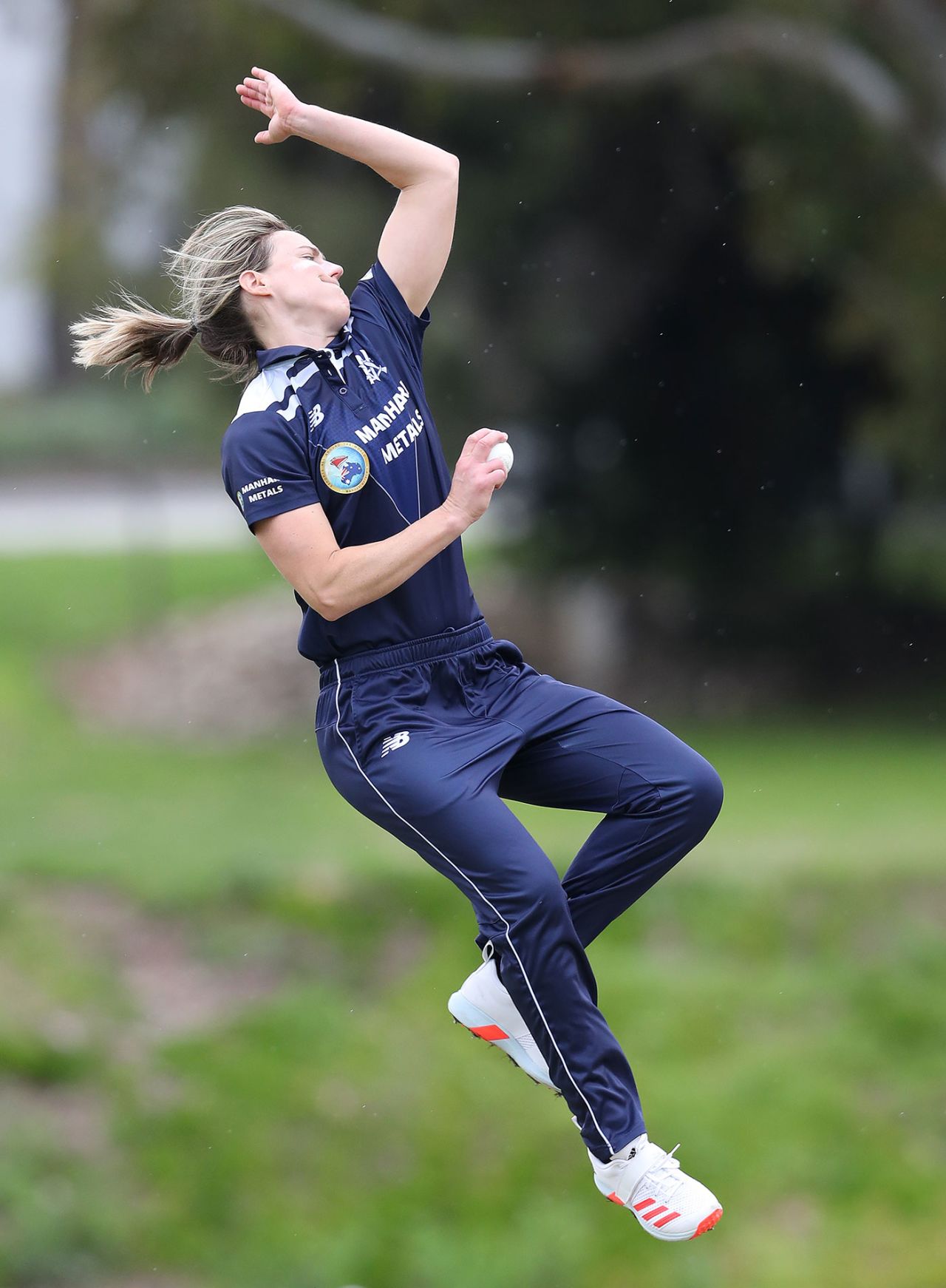 Ellyse Perry returned to the bowling crease for the first time since March, Victoria vs South Australia, WNCL, Karen Rolton Oval, September 25, 2022