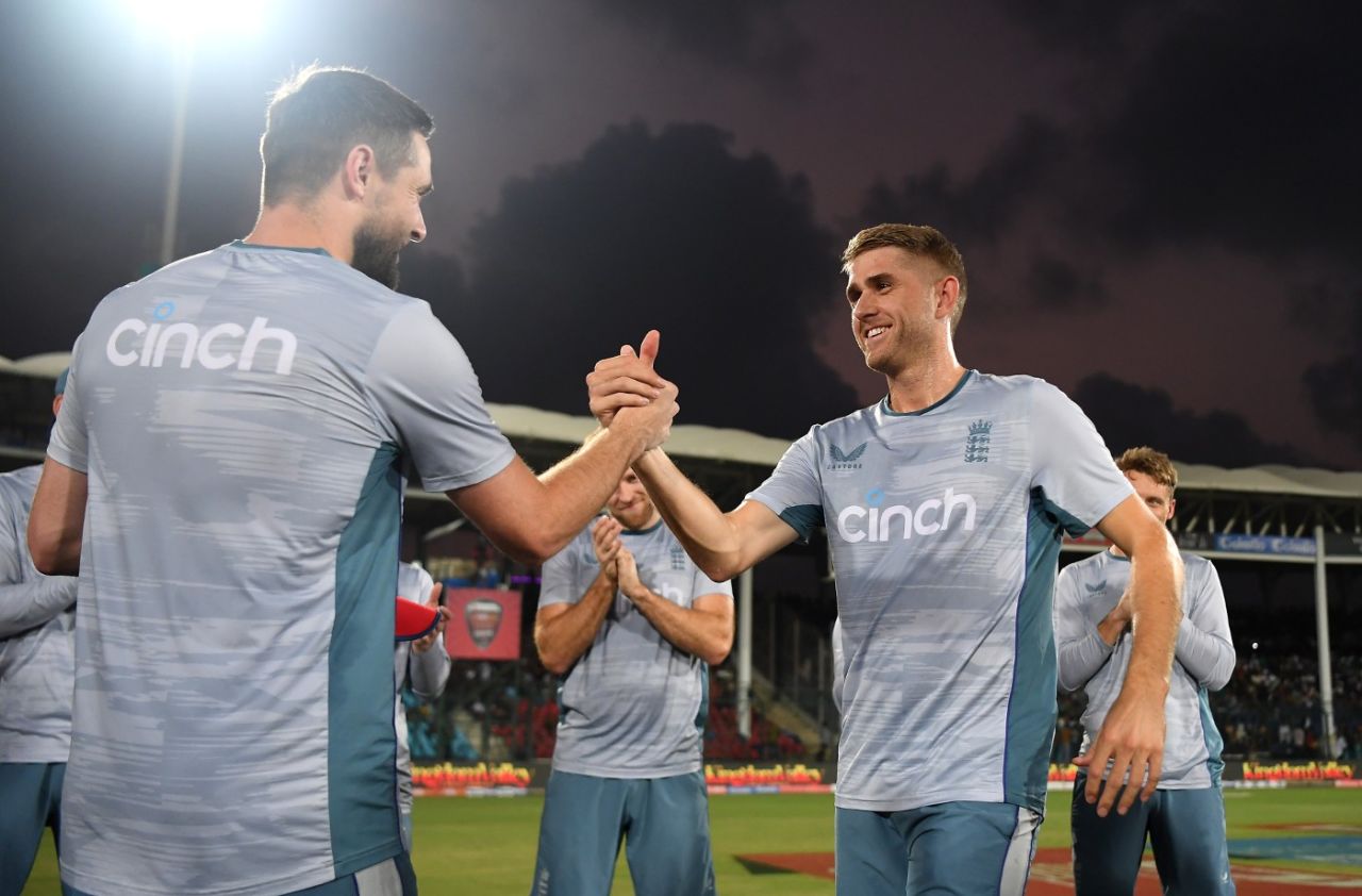Olly Stone receives his cap ahead of his first T20I, Pakistan vs England, 4th T20I, Karachi, September 25, 2022