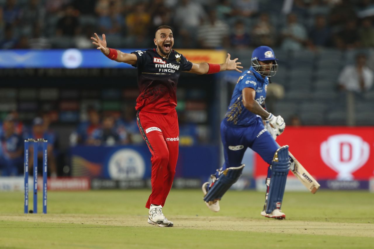 Harshal Patel appeals for the wicket of Surya Kumar Yadav, Royal Challengers Bangalore vs Mumbai Indians, IPL 2022, Pune, April 9, 2022