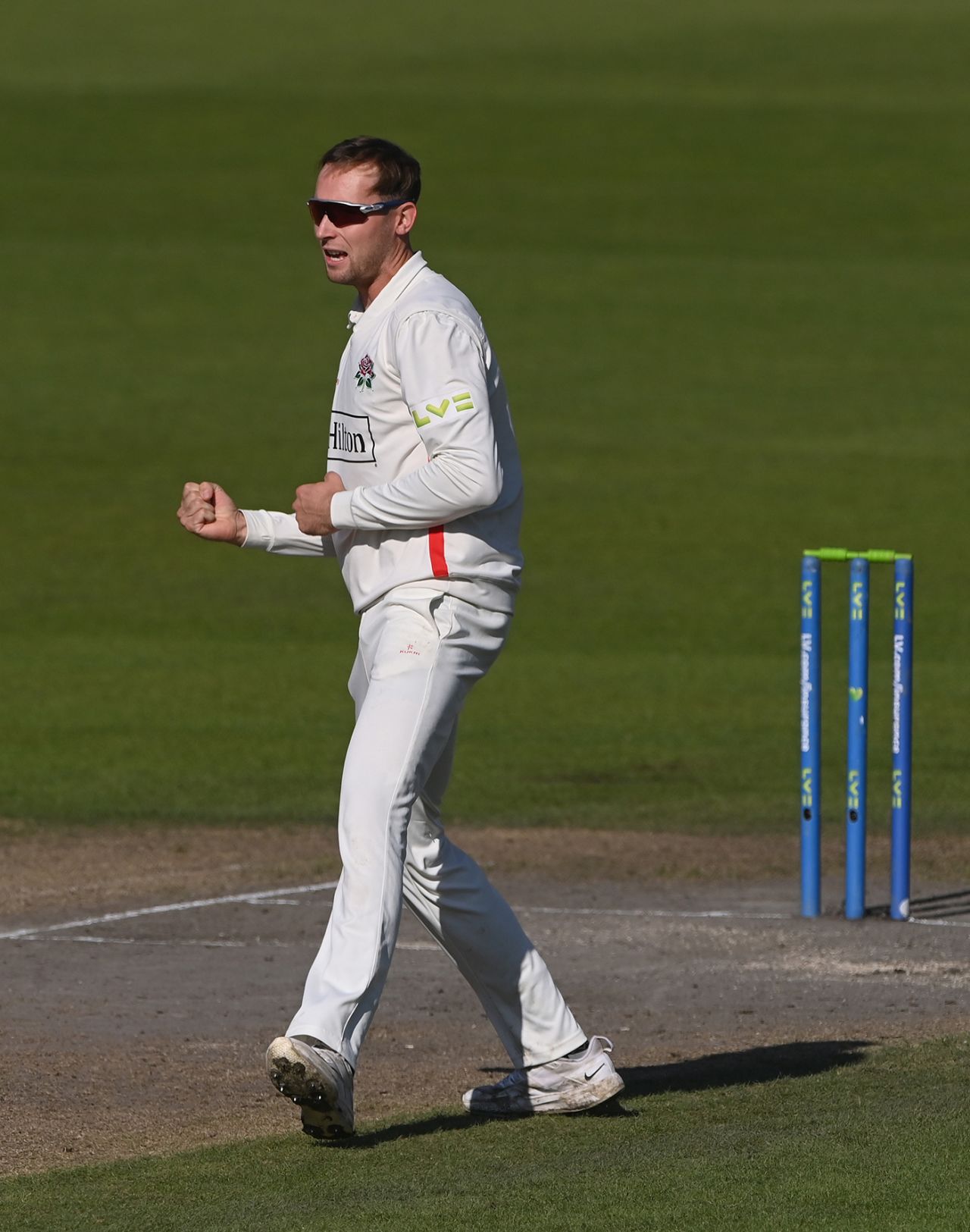 Tom Hartley helped clean up the visitors cheaply, Lancashire vs Surrey, County Championship, Division One, Old Trafford, September 28, 2022