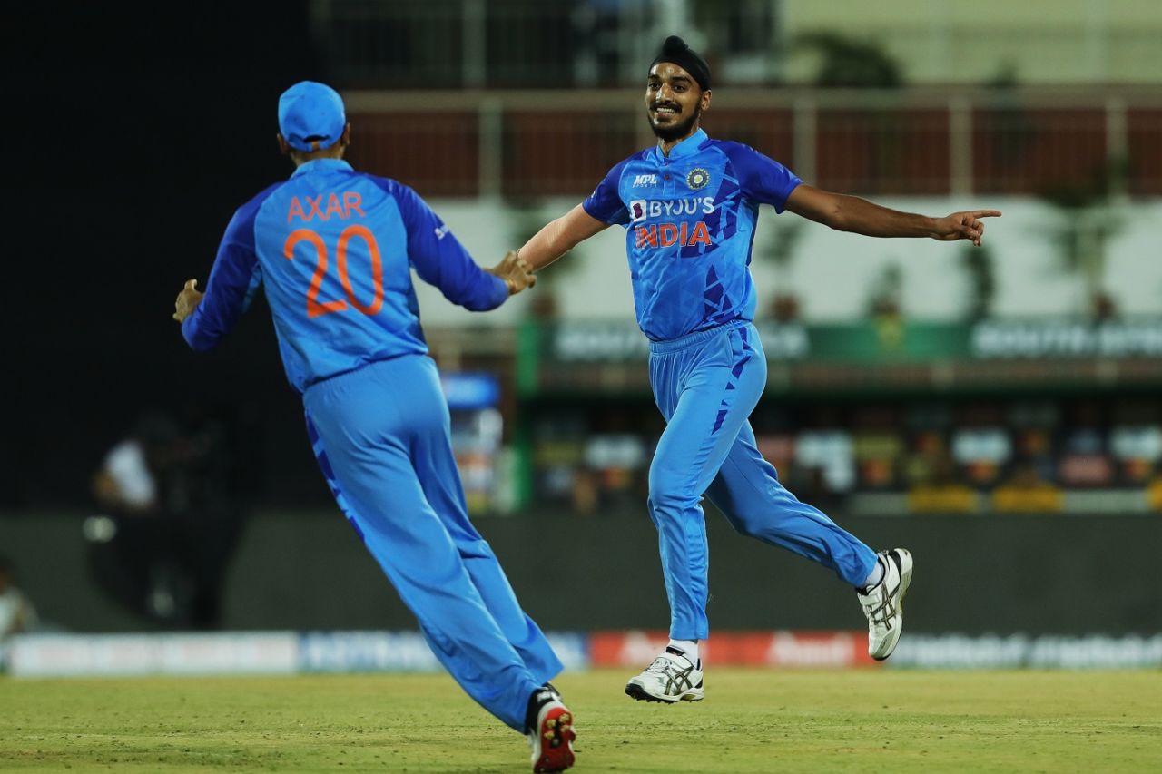 Arshdeep Singh celebrates the wicket of David Miller, India vs South Africa, 1st T20I, Thiruvananthapuram, September 28, 2022
