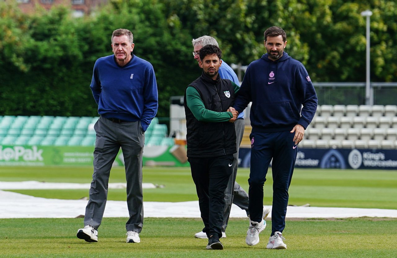 Brett D'Oliveira and Tim Murtagh shake hands after the game was abandoned as a draw, Worcestershire vs Middlesex, County Championship, Division Two, New Road, September 29, 2022
