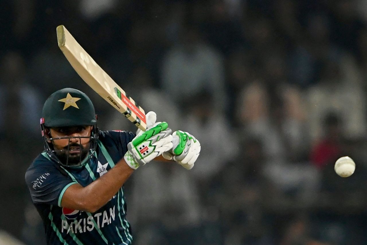 Babar Azam anchored Pakistan's innings, Pakistan vs England, 6th T20I, Lahore, September 30, 2022