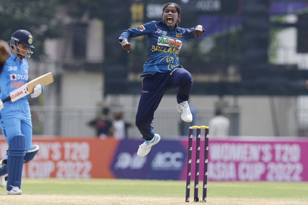 Sugandika Kumari exults after getting rid of Smriti Mandhana for 6, India vs Sri Lanka, Women's Asia Cup, Sylhet, October 1, 2022
