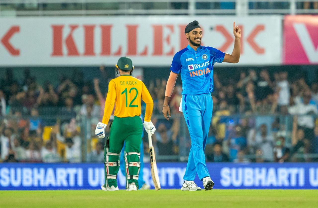 Arshdeep Singh is all smiles after dismissing Temba Bavuma, India vs South Africa, 2nd T20I, Guwahati, October 2, 2022