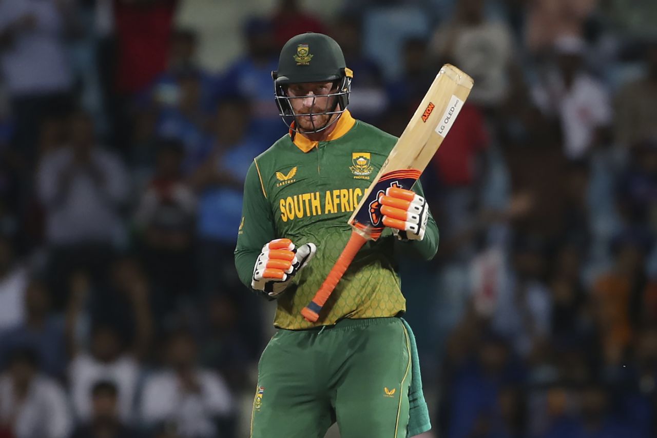 Heinrich Klaasen celebrates after reaching fifty, India vs South Africa, 1st ODI, Lucknow, October 6, 2022
