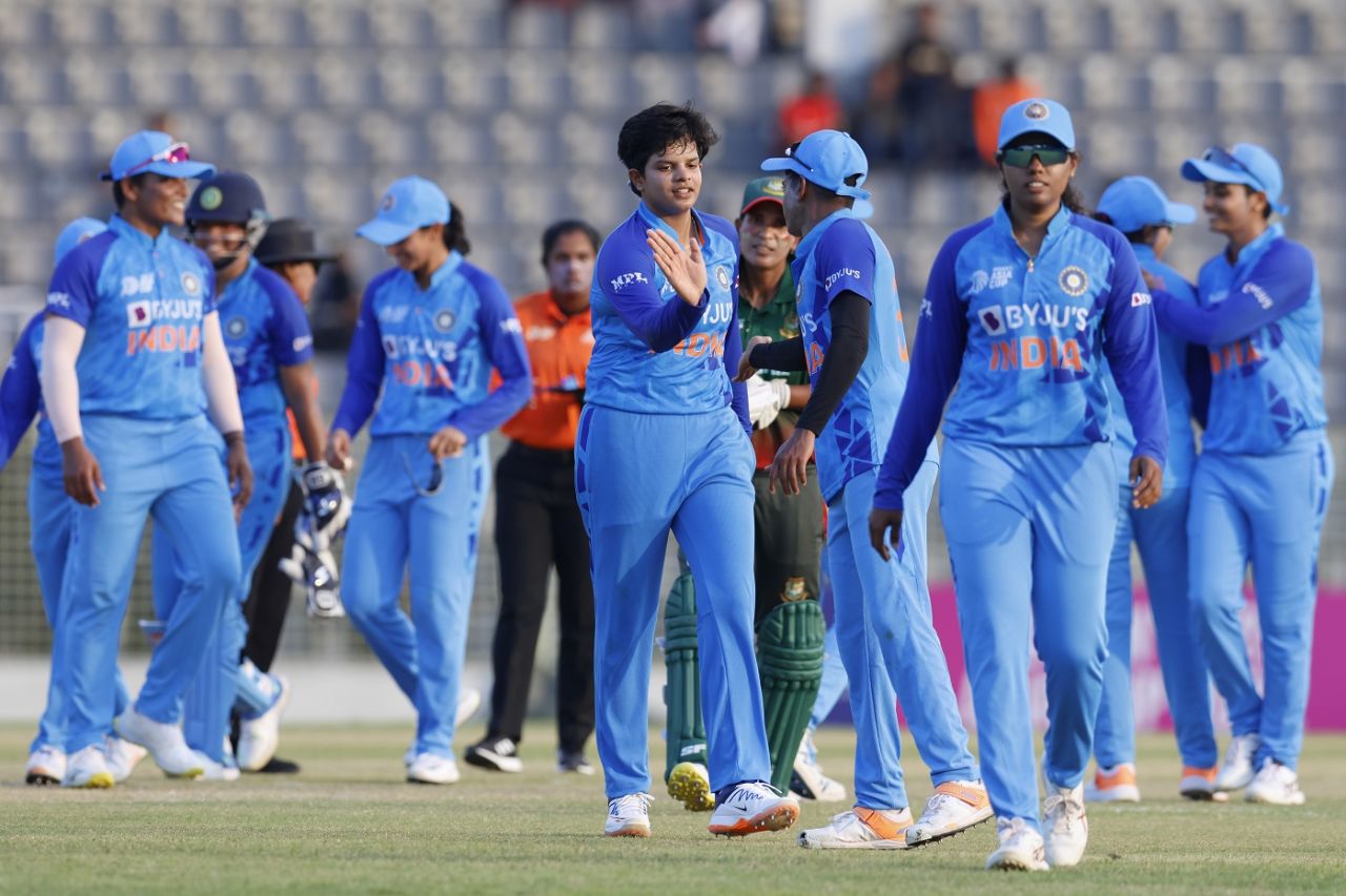 India celebrate after defeating Bangladesh, India vs Bangladesh, Sylhet, Women's Asia Cup, October 8, 2022