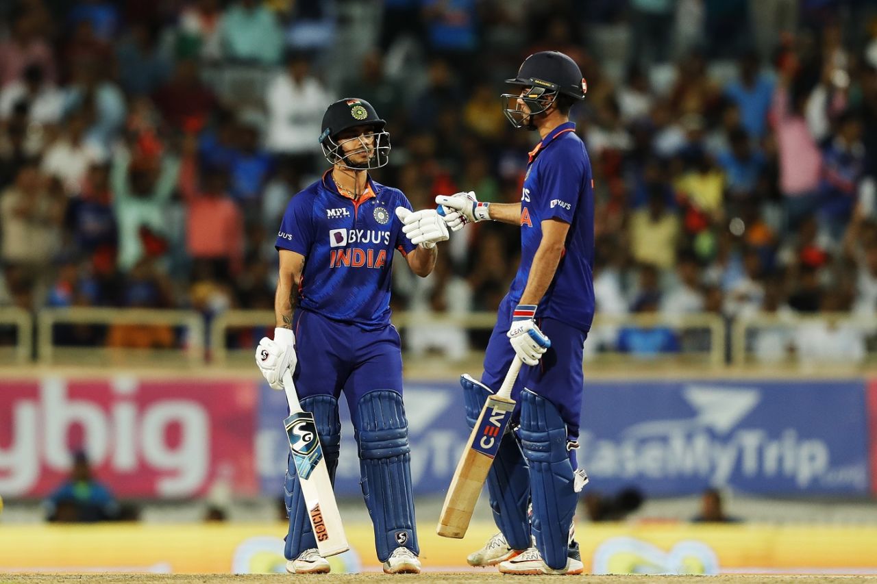 Ishan Kishan and Shubman Gill get in the middle, India vs South Africa, 2nd ODI, Ranchi, October 9, 2022