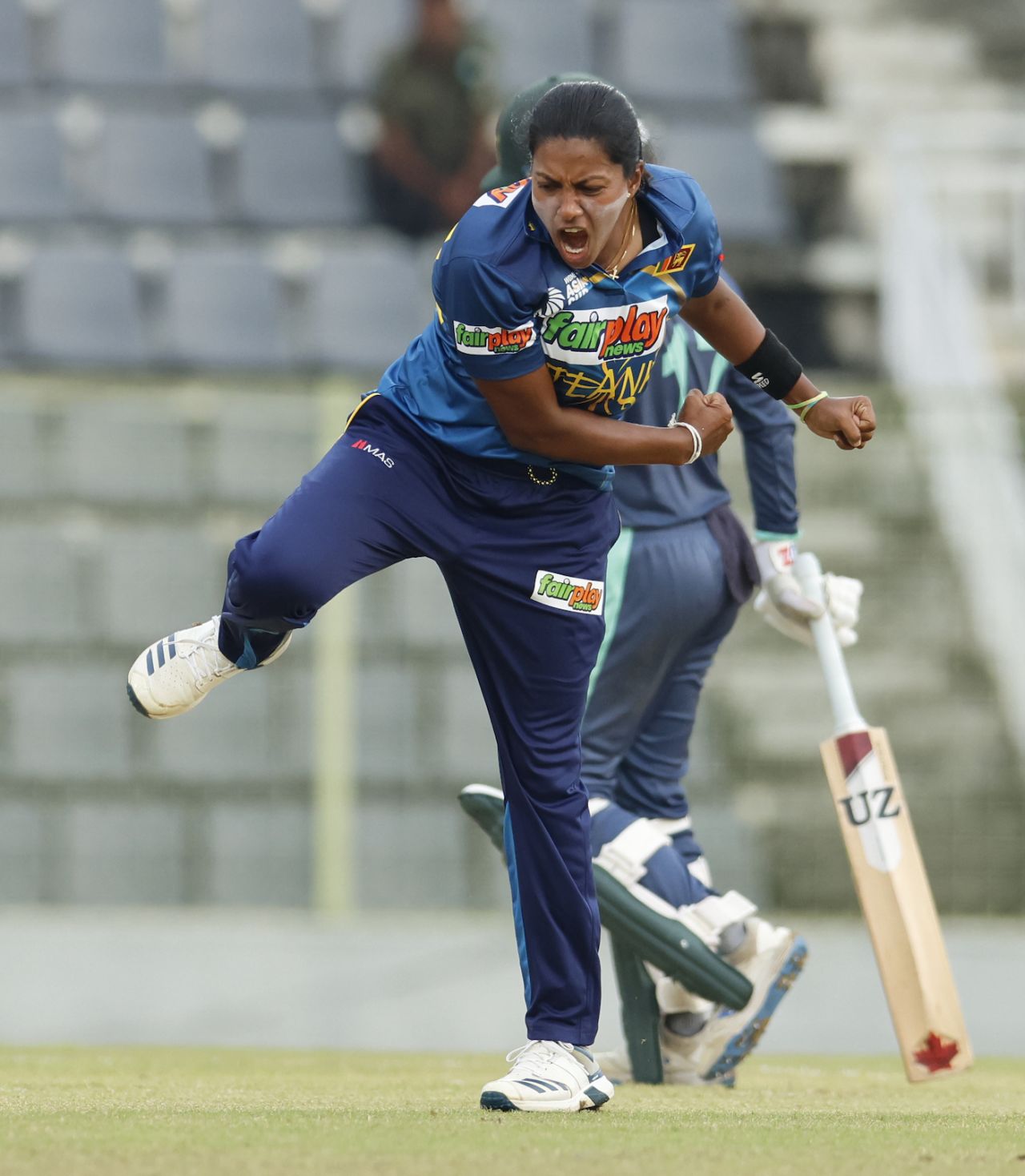 Achini Kulasuriya is pumped after sending back Muneeba Ali, Pakistan vs Sri Lanka, Women's Asia Cup, Sylhet, October 11, 2022