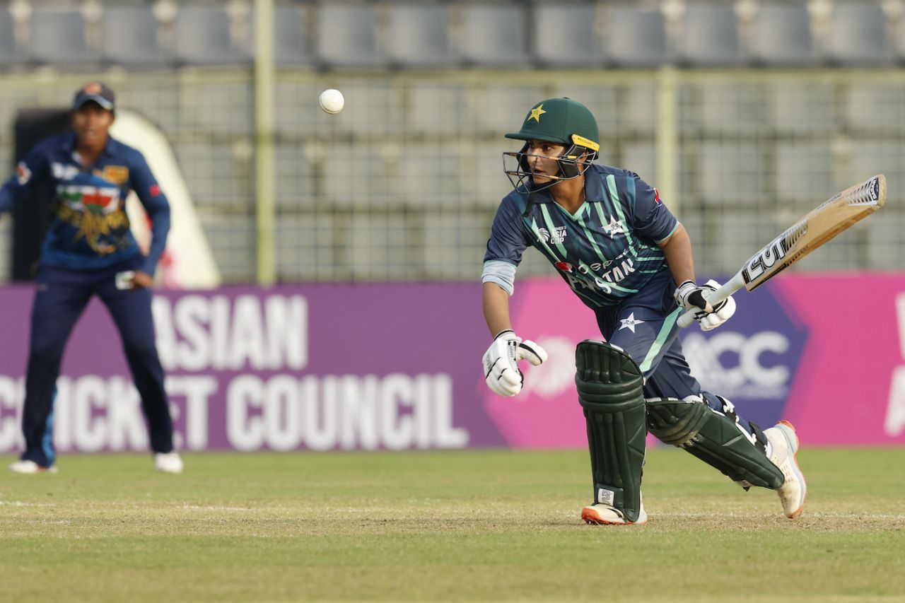 Nida Dar played a crucial hand from No. 5, Pakistan vs Sri Lanka, Women's Asia Cup, Sylhet, October 11, 2022