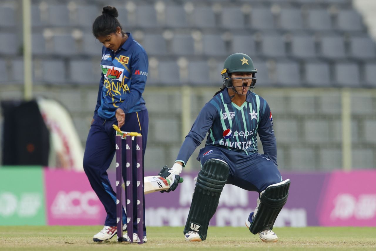 Ayesha Naseem slammed back-to-back sixes to finsh the game, Pakistan vs Sri Lanka, Women's Asia Cup, Sylhet, October 11, 2022