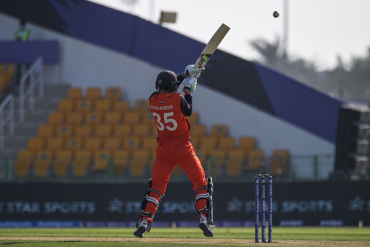 Scott Edwards gets on his toes, Namibia vs Netherlands, T20 World Cup, Abu Dhabi, October 20, 2021