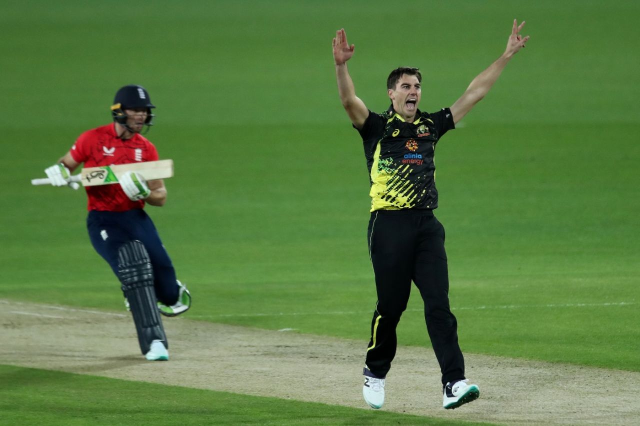 Jos Buttler survived an early lbw appeal against Pat Cummins, Australia vs England, 2nd T20I, Canberra, October 12, 2022
