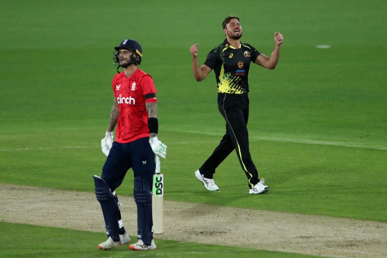 Alex Hales fell to Marcus Stoinis's first ball of the match, Australia vs England, 2nd T20I, Canberra, October 12, 2022