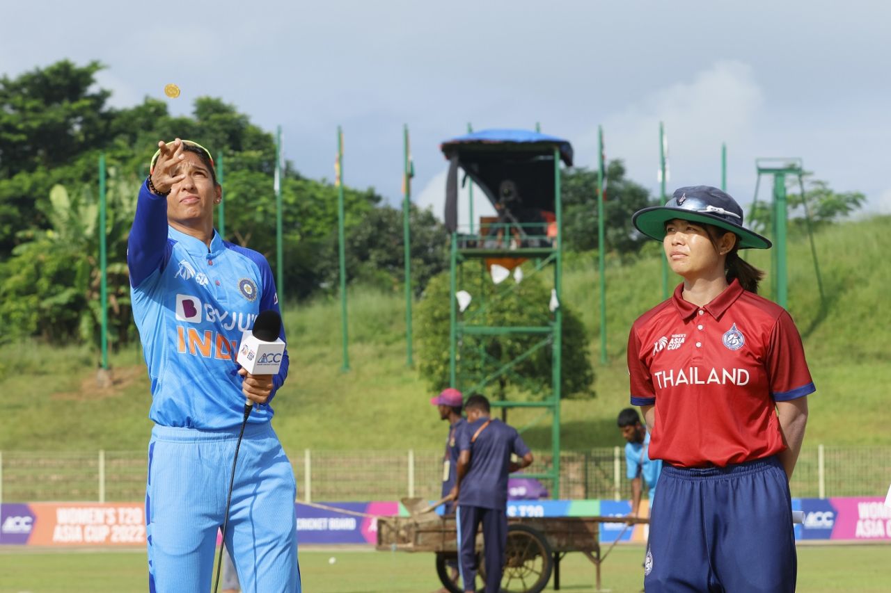 Harmanpreet Kaur and Naruemol Chaiwai at the toss, India vs Thailand, 1st semi-final, Women's T20 Asia Cup, Sylhet, October 13, 2022