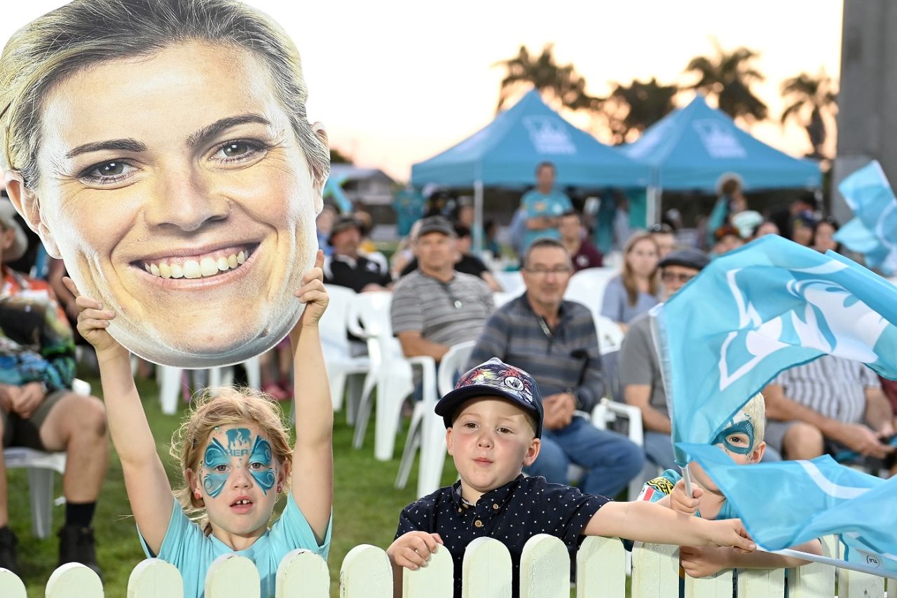 Brisbane Heat fans cheer for their team with a Georgia Redmayne cut-out, Brisbane Heat vs Melbourne Stars, Mackay, WBBL, October 15, 2022