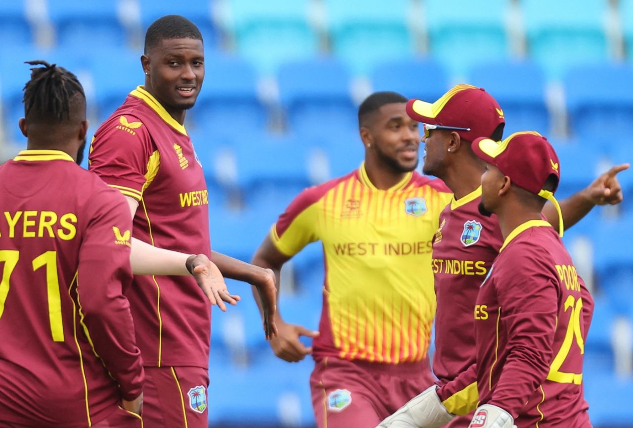Jason Holder celebrates with his team-mates, Scotland vs West Indies, Men's T20 World Cup 2022, Hobart, October 17, 2022