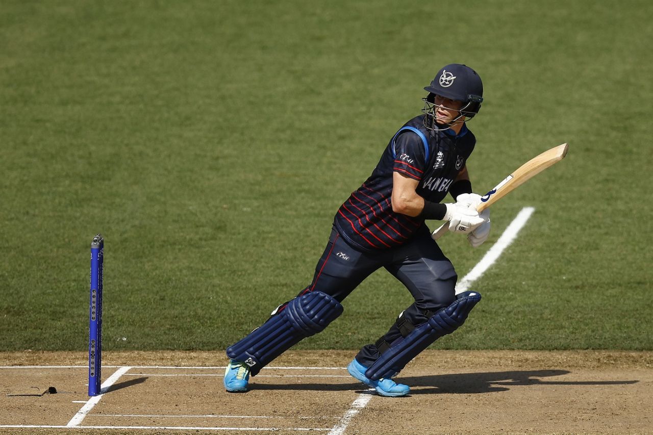 Stephan Baard taps one to the offside, Namibia vs Netherlands, T20 World Cup, First Round, Geelong, October 18, 2022