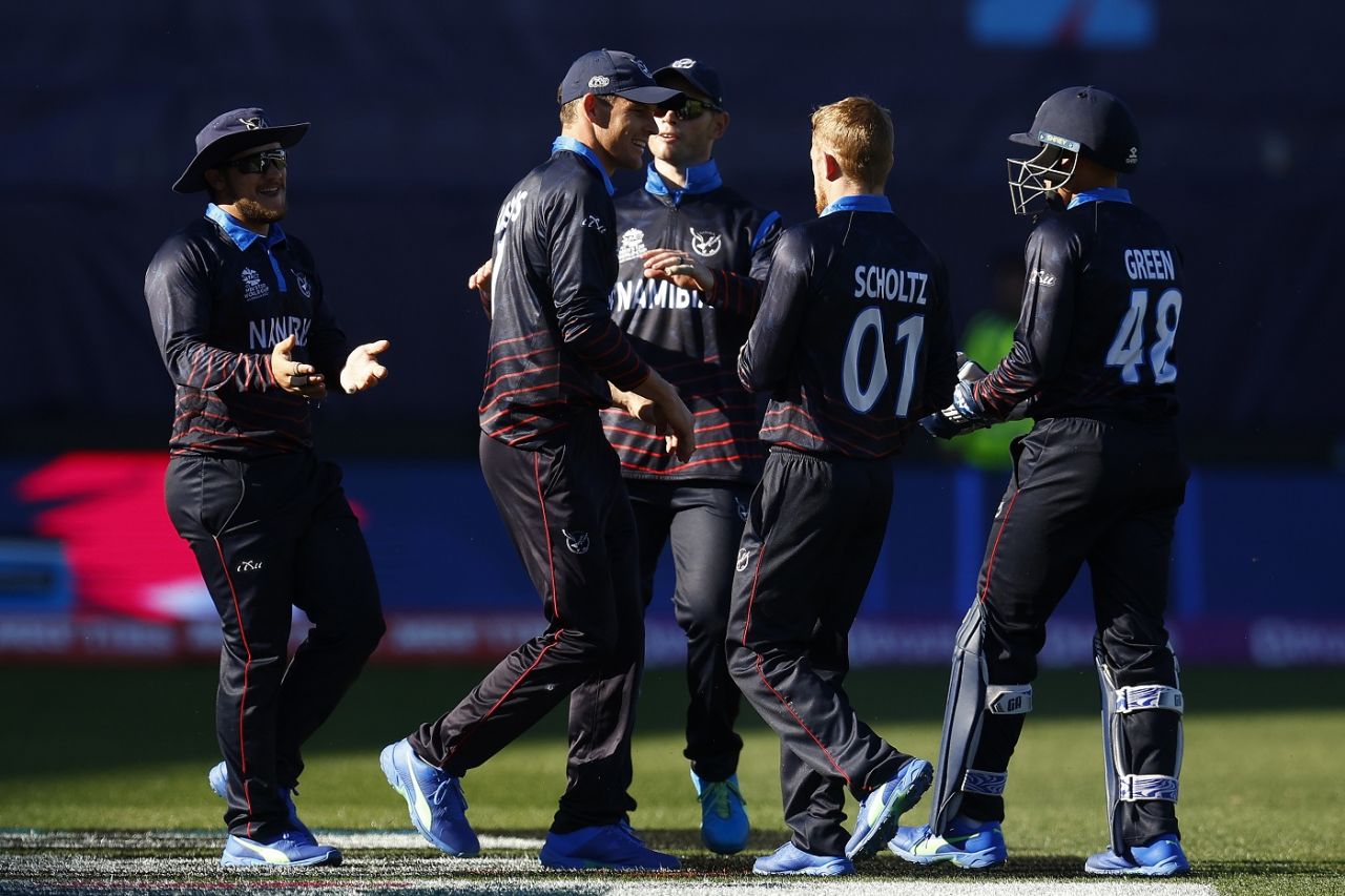 Bernard Scholtz gets together with team-mates after dismissing Vikramjit Singh, Namibia vs Netherlands, T20 World Cup 2022, First Round, Geelong, October 18, 2022