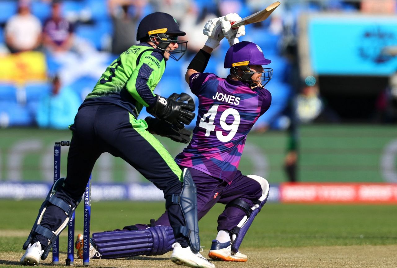 Michael Jones drives through the covers, Ireland vs Scotland, Group B, T20 World Cup, Hobart, October 19, 2022