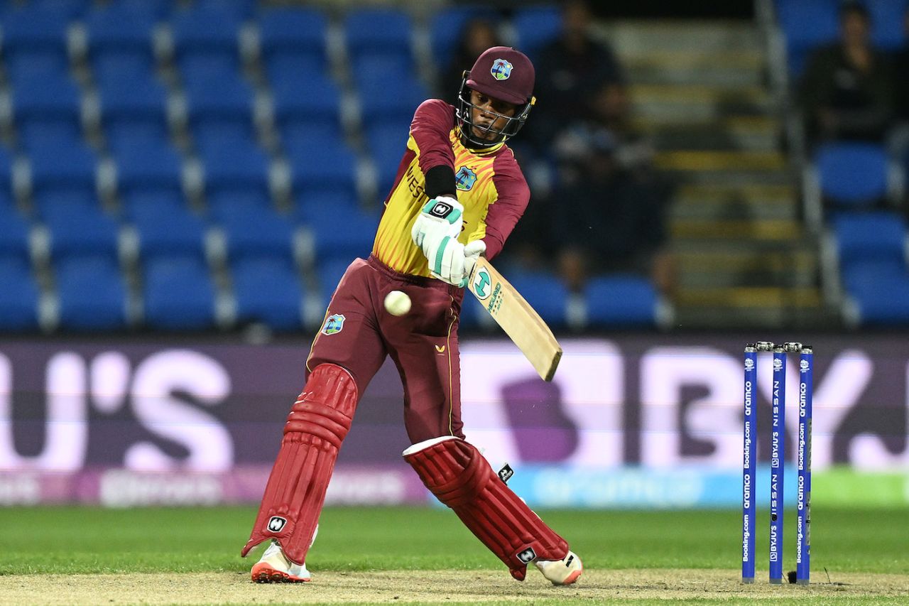 Akeal Hosein plays the pull shot, West Indies vs Zimbabwe, ICC Men's T20 World Cup, Hobart, October 19, 2022